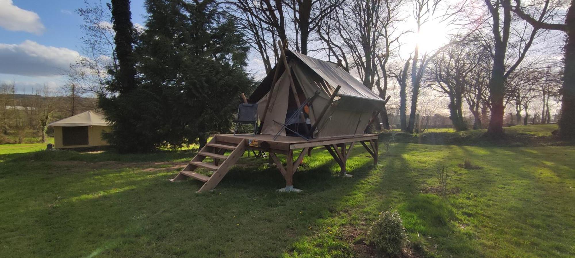 Camping Le Val Aux Fees - Broceliande Concoret Exterior foto